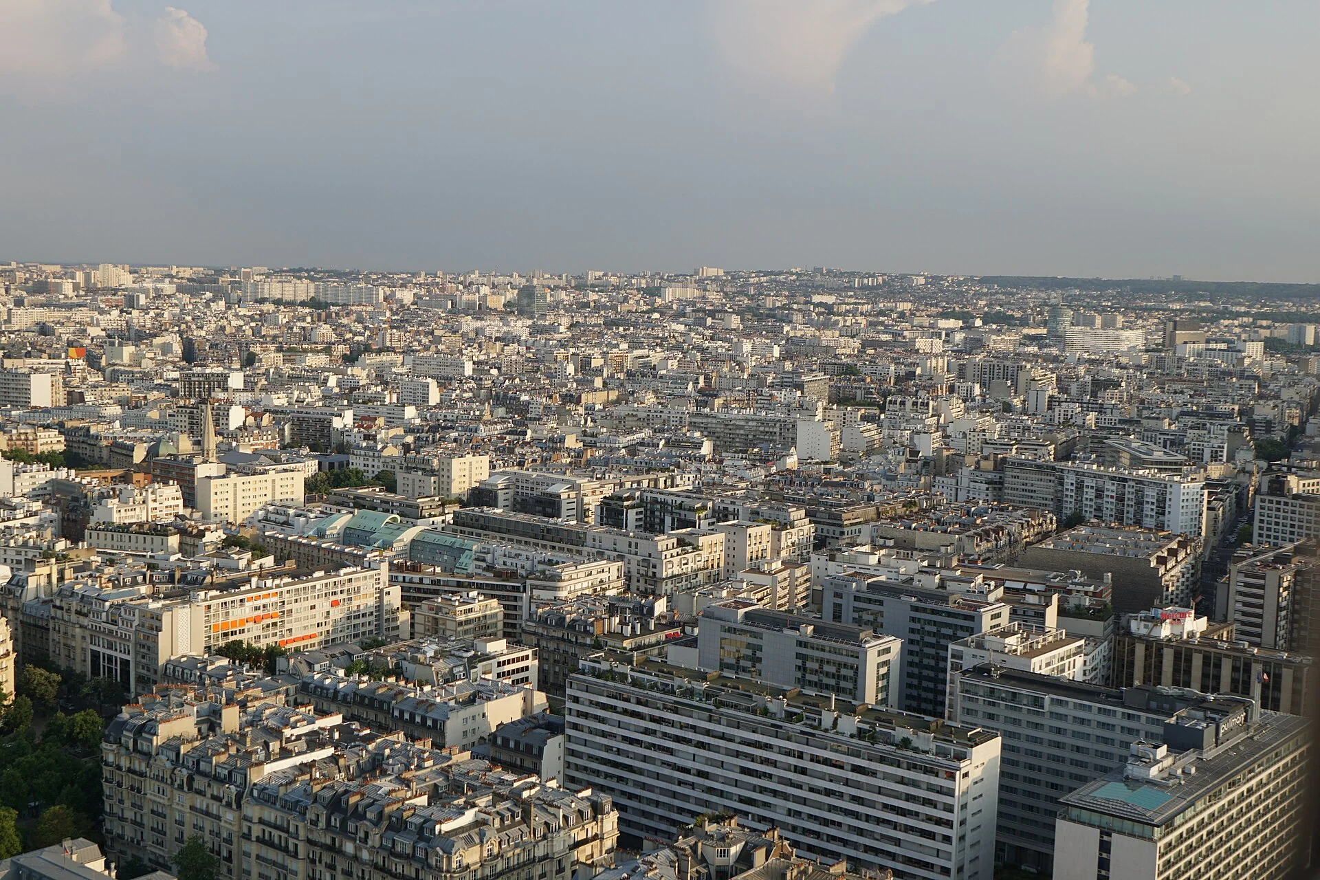 Vue de Paris photographiée en 2015 par thinkrorbot